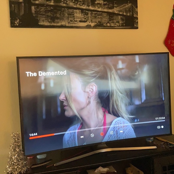 Smart Tv - Picture 2 of 3